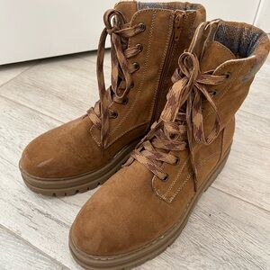 Maurices Morgan Hiker Boot size 9.5